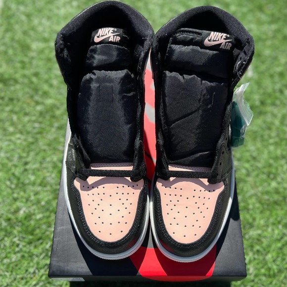 Jordan 1 CRIMSON TINT - Picture 3 of 4